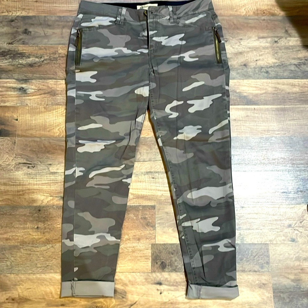 Democracy AB Tech Camo Jean in Excellent Shape W/Zipper Pockets